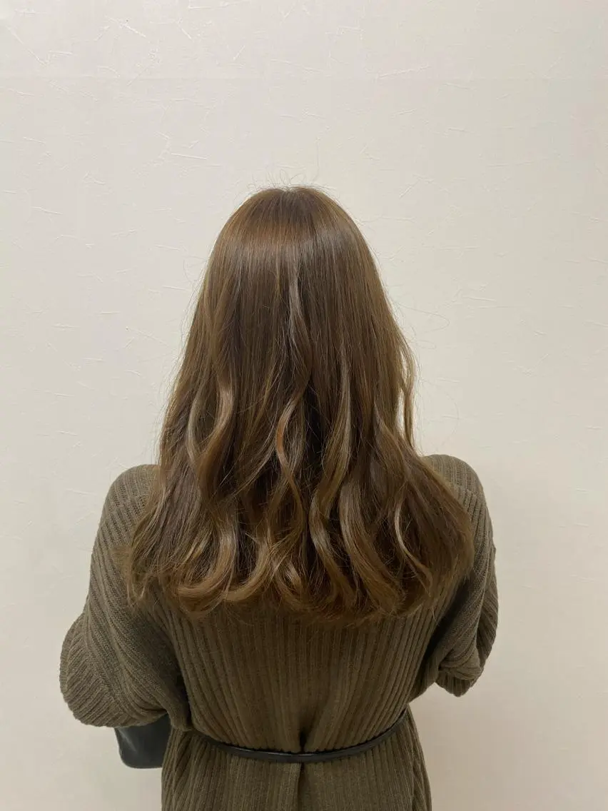 ロング カット ヘアカラー トリートメント KAITOH ATSUSHIのヘアスタイル