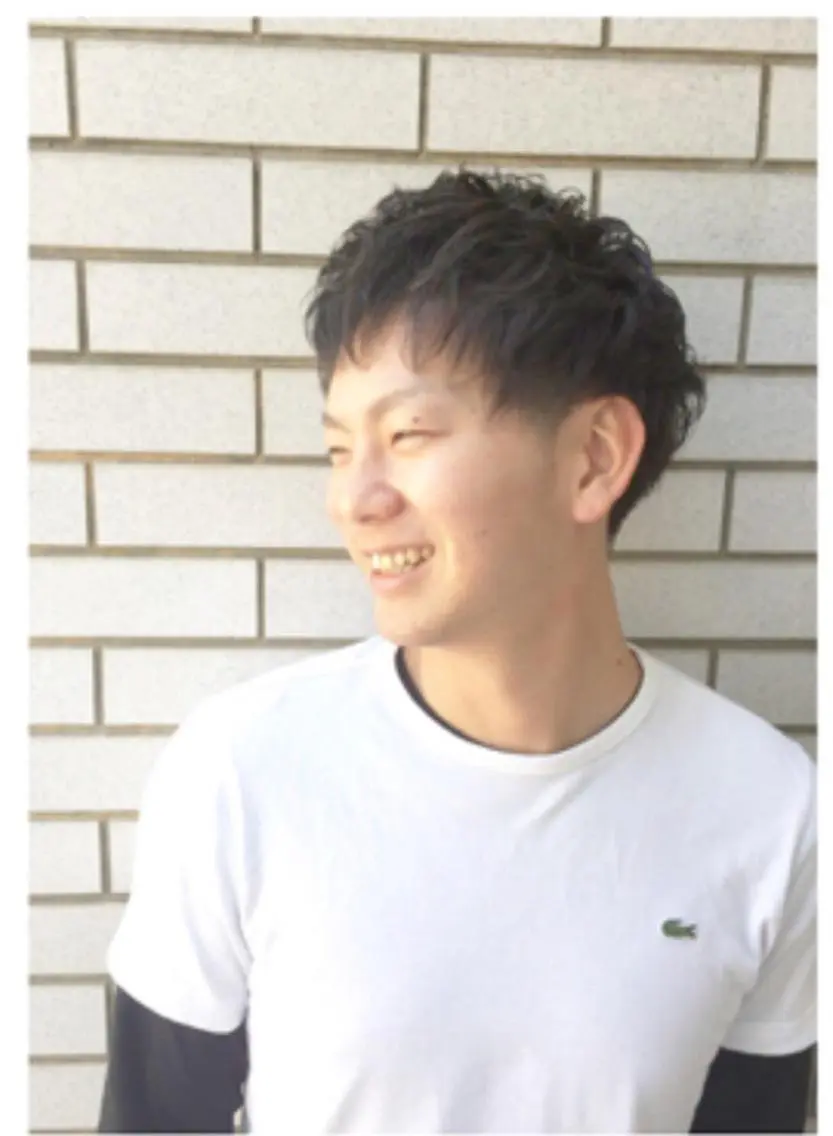ショート パーマ メンズ マッシュ メンズパーマ ツーブロック ショートヘア 透明感カラー 松田晃代のヘアスタイル