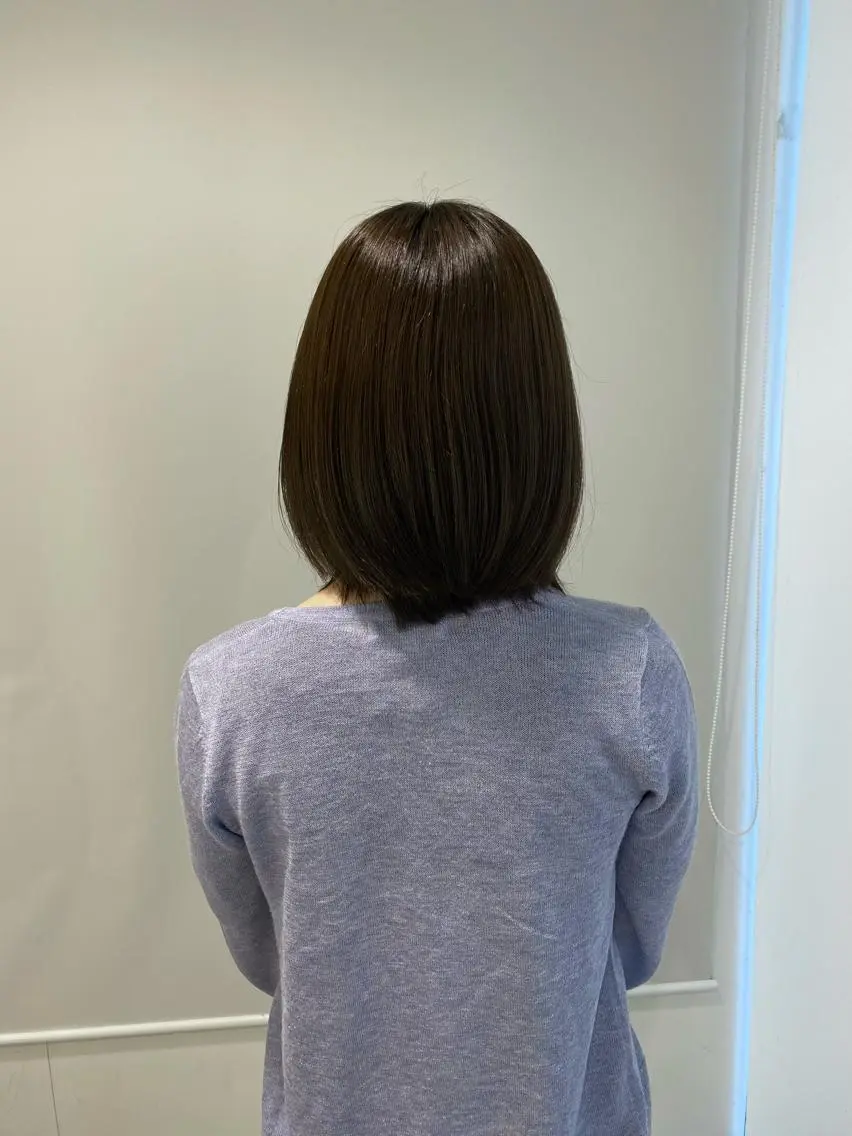 ミディアム カラー mei / レイヤー 顔まわり 🤍のヘアスタイル