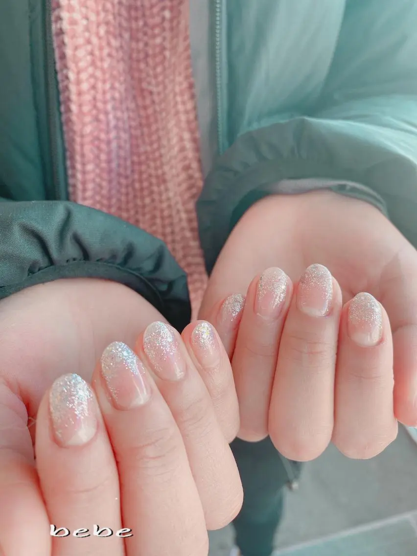 ネイル ラメ(グリッター) ラメグラデーション ハンドネイル Ann nailのネイルデザイン