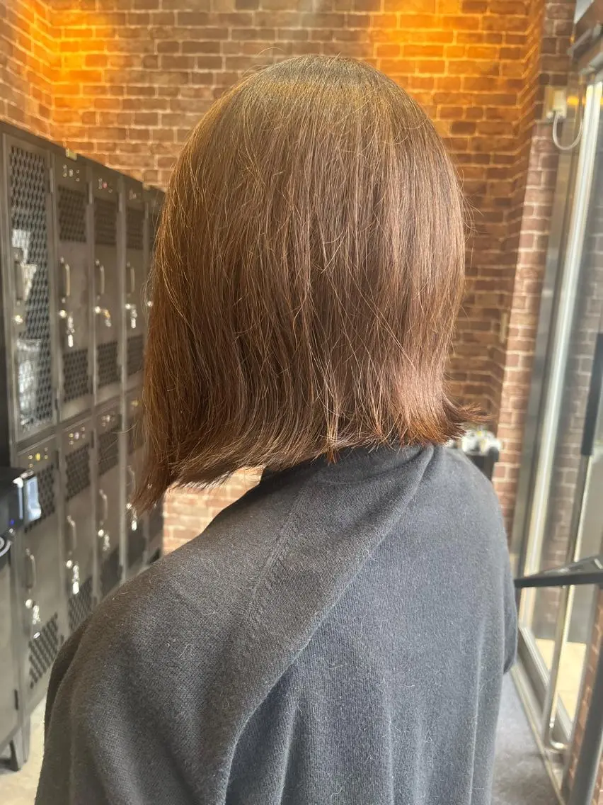 セミロング カラー パーマ ヘアアレンジ メンズ キッズ ネイル マツエク・マツパ アイブロウ メンズパーマ セミロングパーマ ブラウンカラー ケアカラー 透明感カラー 久木原 ゆりのヘアスタイル