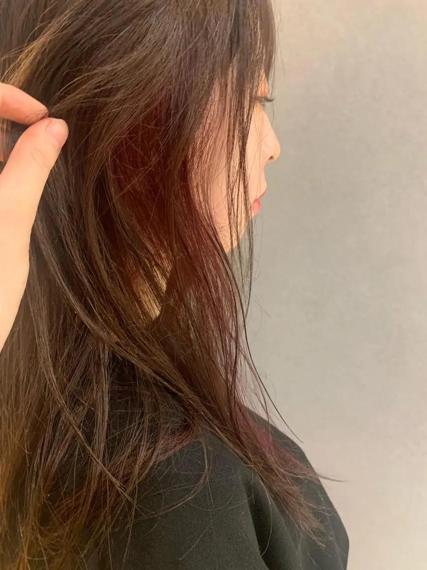 ロング 土佐 優奈のヘアスタイル