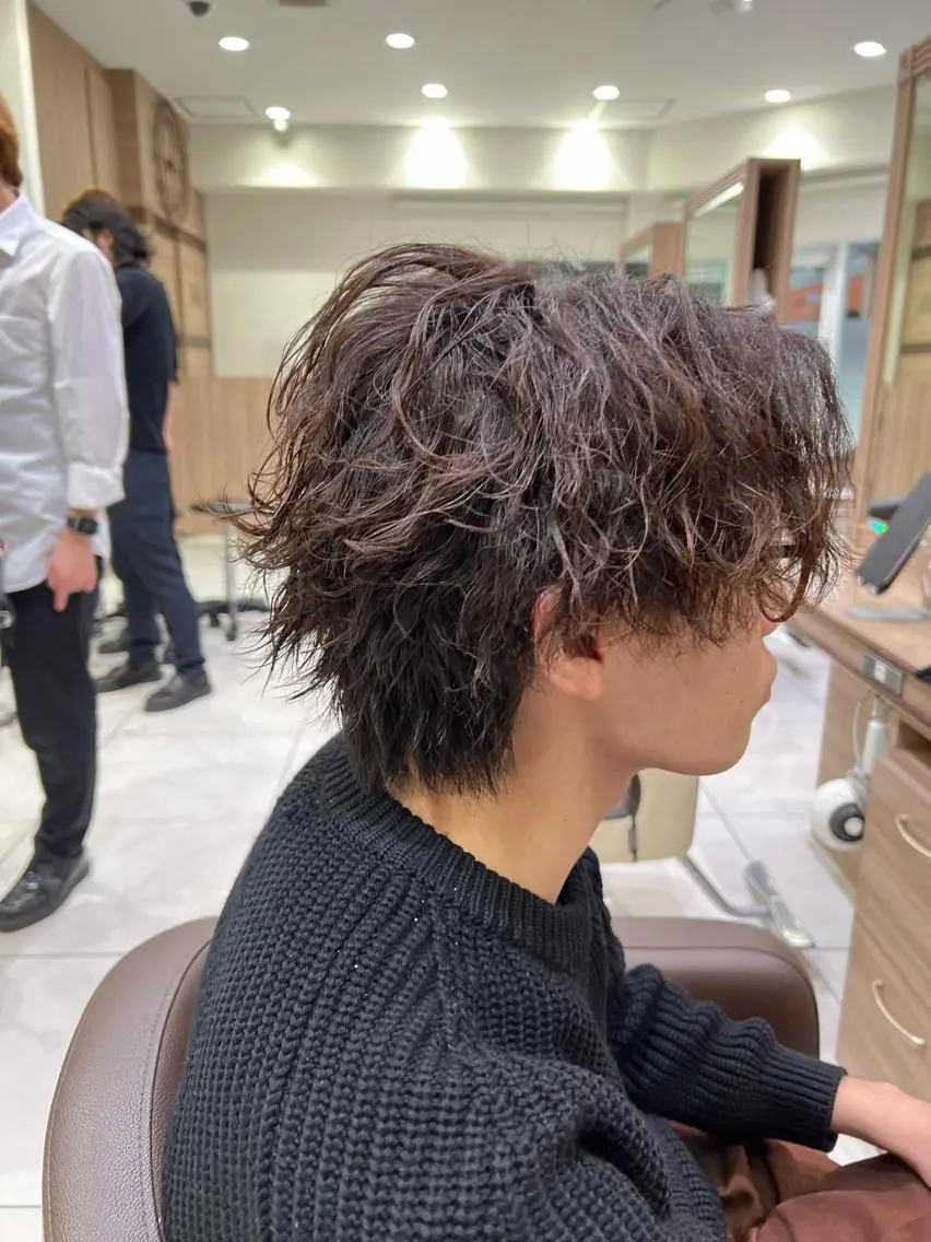 パーマ メンズ マッシュウルフ マッシュ メンズパーマ ツイストスパイラルパーマ メンズウルフカット 田代 祐太のヘアスタイル