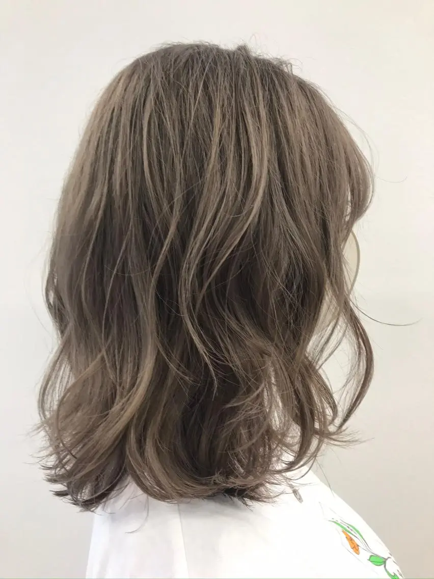 ミディアム カラー アッシュ ブリーチ オリーブアッシュ ヘアカラー 店長福島成美/髪質 改善縮毛矯正/カラーのヘアスタイル