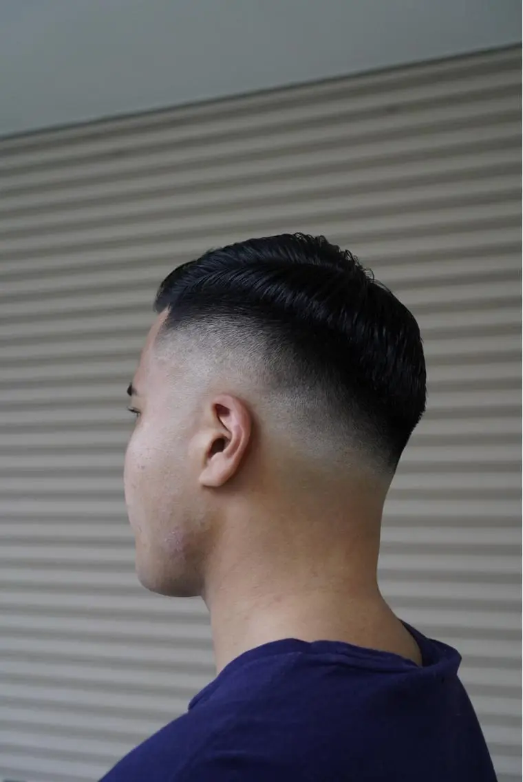 メンズ フェードカット スキンフェード 関 晃哉のヘアスタイル