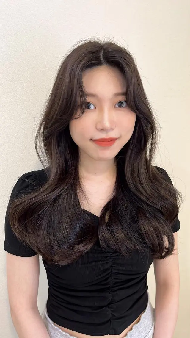 ロング カラー ヘアアレンジ ブラウンカラー 透明感カラー ココアブラウン くびれヘア エギョモリ カット ヘアカラー トリートメント 韓国×髪質改善特化 💍maki💍のヘアスタイル