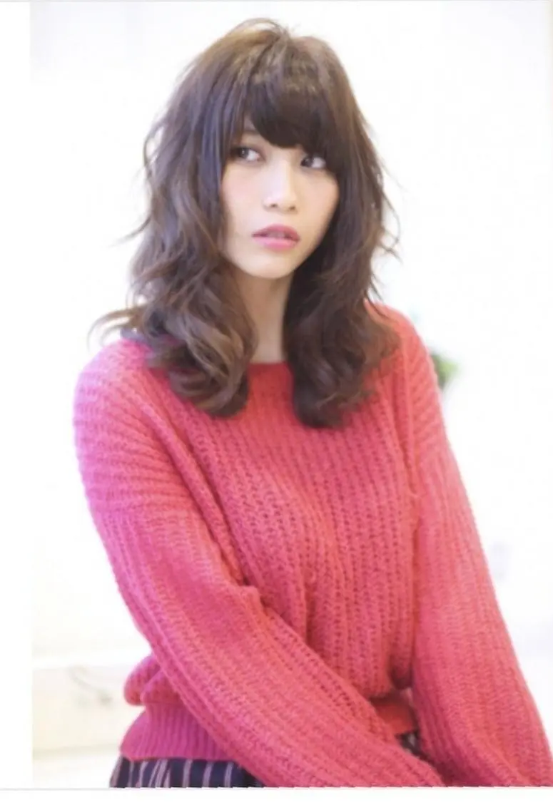 セミロング 🇰🇷韓国風艶髪✨ 髪質改善 倉岡しおんのヘアスタイル