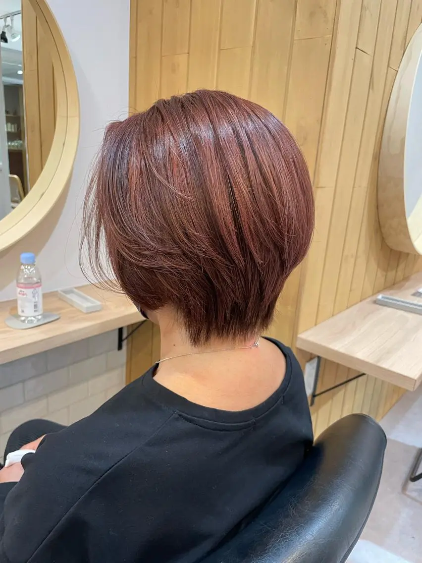 ショート カラー akane .のヘアスタイル