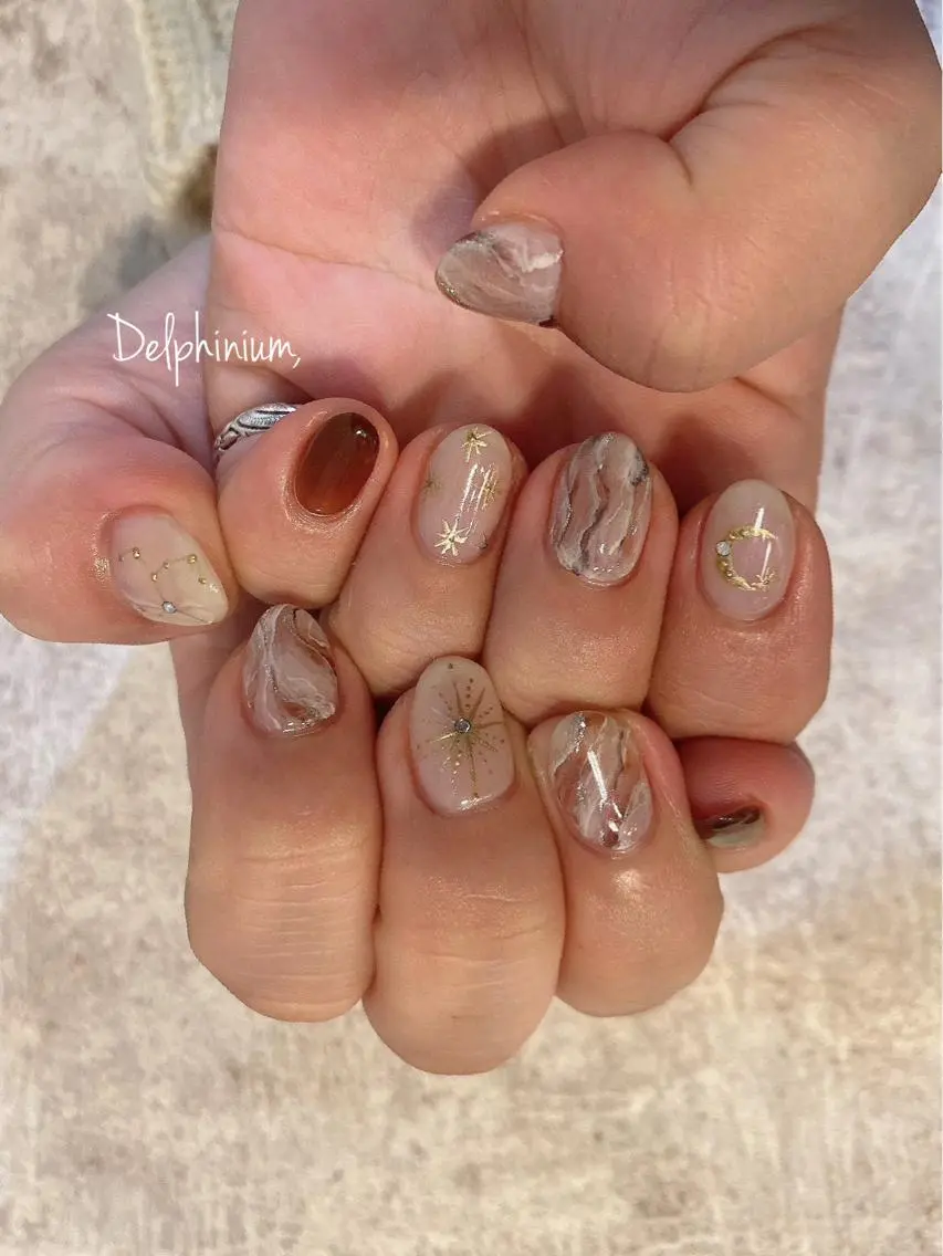 ネイル アートネイル ストーンネイル ハンドネイル 岡本 友恵のネイルデザイン
