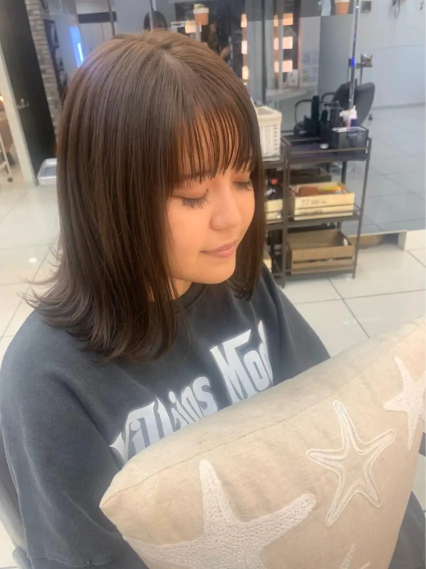 ミディアム 羽エクステ🪽 🤍まき🤍のヘアスタイル