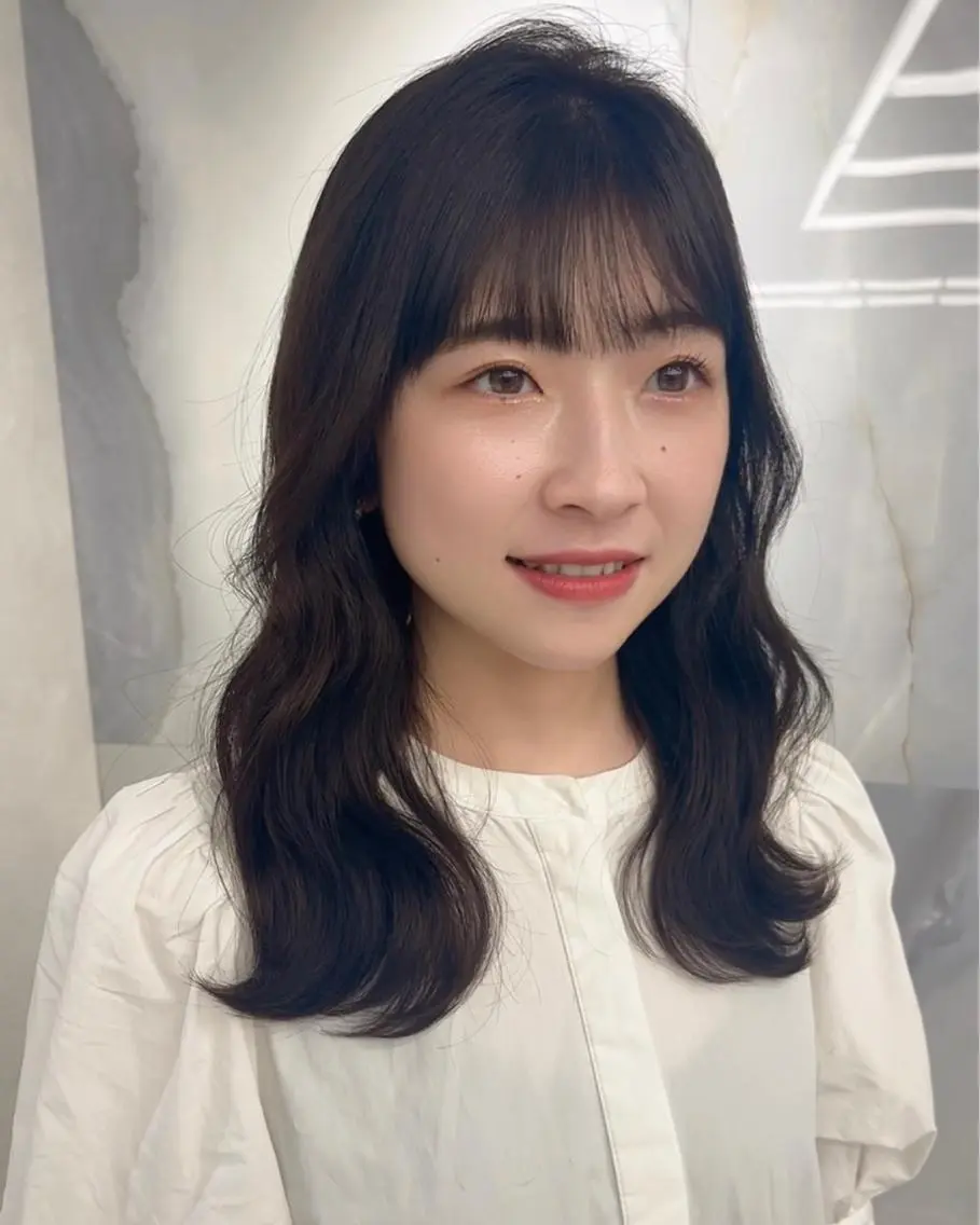 ミディアム カラー 髪質改善 縮毛矯正 トリートメント カット ヘアカラー トリートメント ヘッドスパ 髪質改善 永田零亜のヘアスタイル