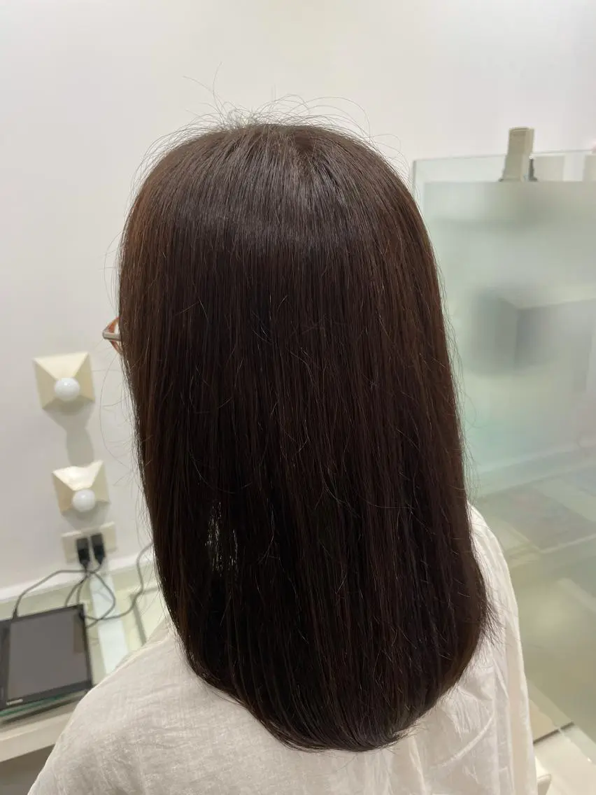 カラー ブリーチ ブラウンカラー 透明感カラー ダークブラウン ブリーチなしカラー 後藤 澪のヘアスタイル