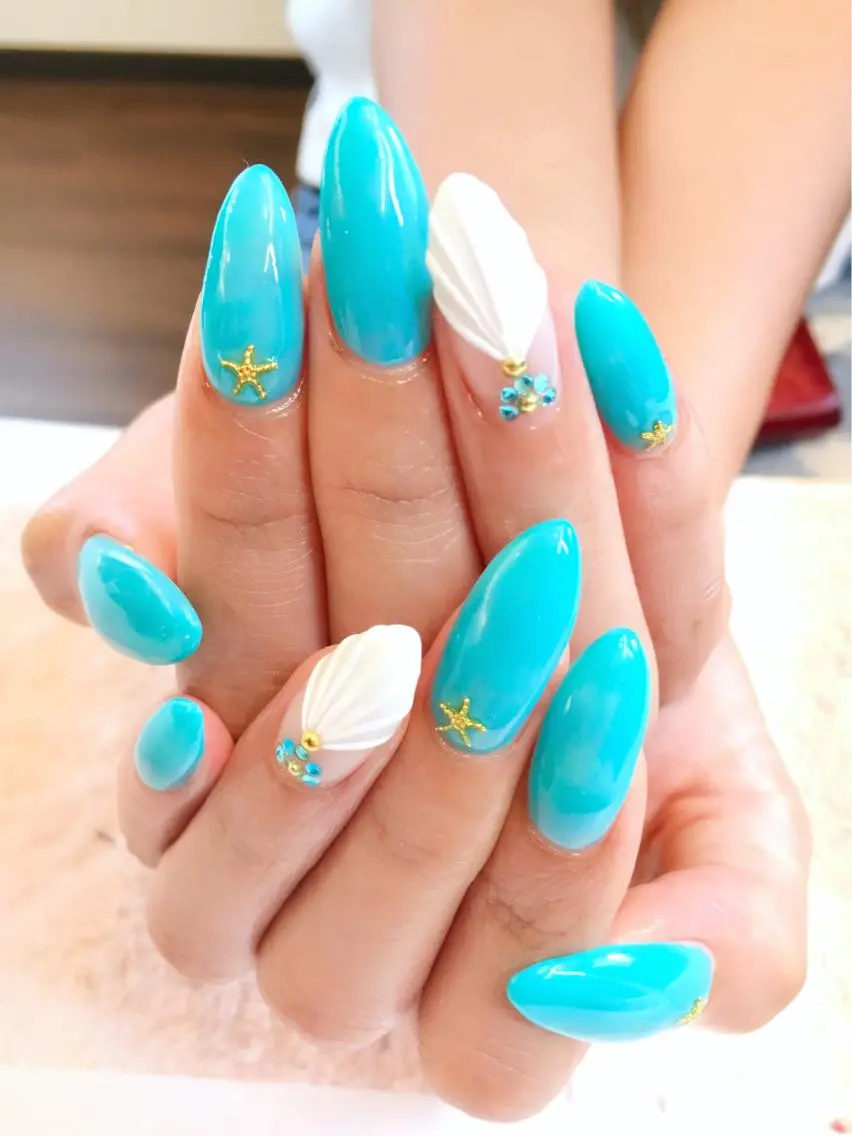 ネイル フットネイル ジェルネイル ミラーネイル パラジェル 春ネイル clover nailのネイルデザイン
