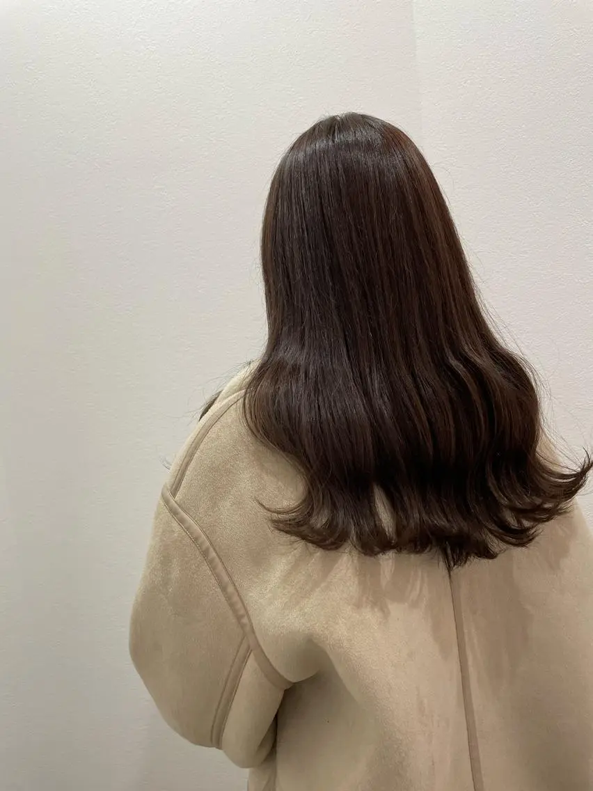 セミロング カラー カット ヘアカラー 山本 愛永のヘアスタイル