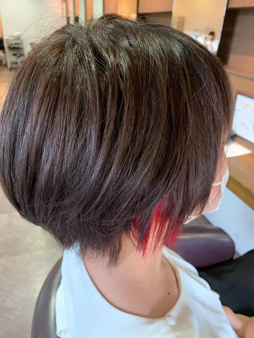 カラー LiBra Mikiのヘアスタイル