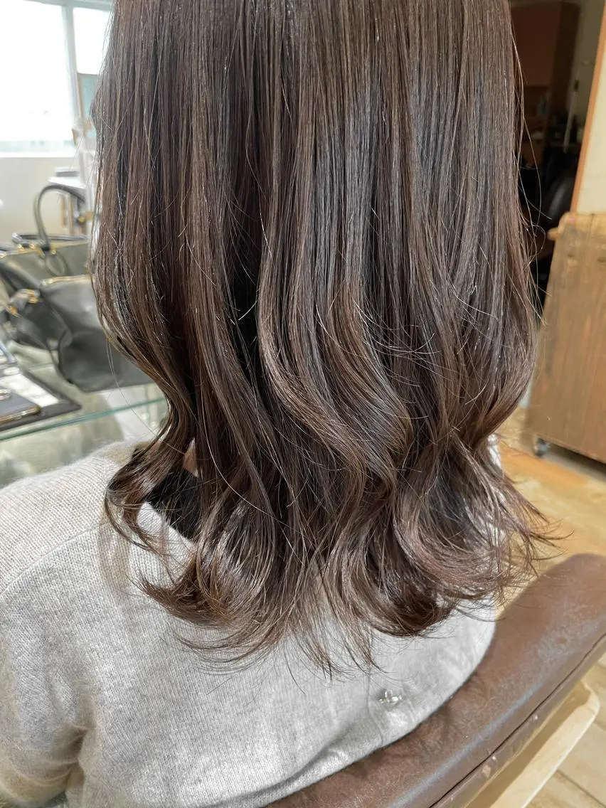 カラー 石渡このみ 🍊レイヤーカットのヘアスタイル