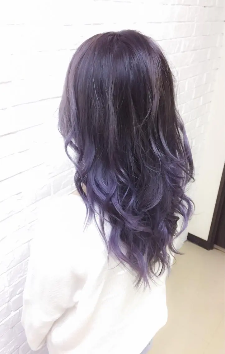 セミロング カラー グラデーションカラー バイオレットカラー エクステリピート率 No.1 菊池　悠介のヘアスタイル