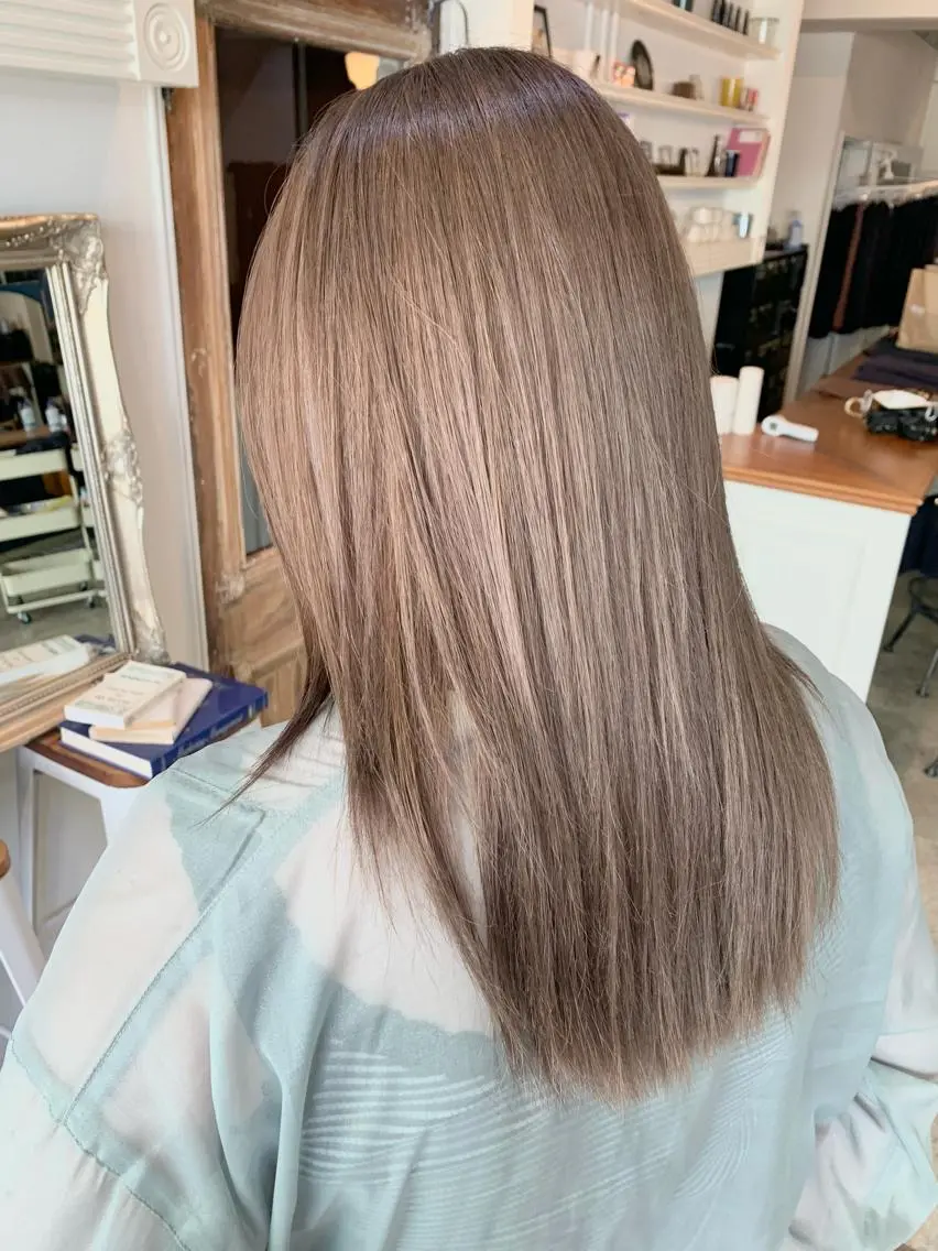 セミロング カラー ヘアアレンジ ベージュカラー ショコラベージュ ヘアカラー トリートメント 山崎 澪 レイヤーカット/大宮のヘアスタイル
