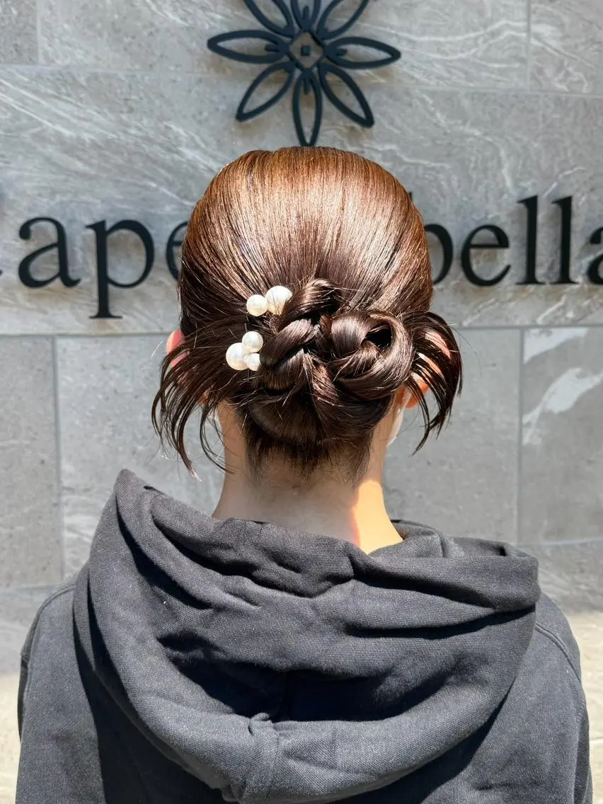 セミロング ヘアアレンジ 結婚式・ブライダル デート 暖色/透明感カラー 🎀 mizukiのヘアスタイル