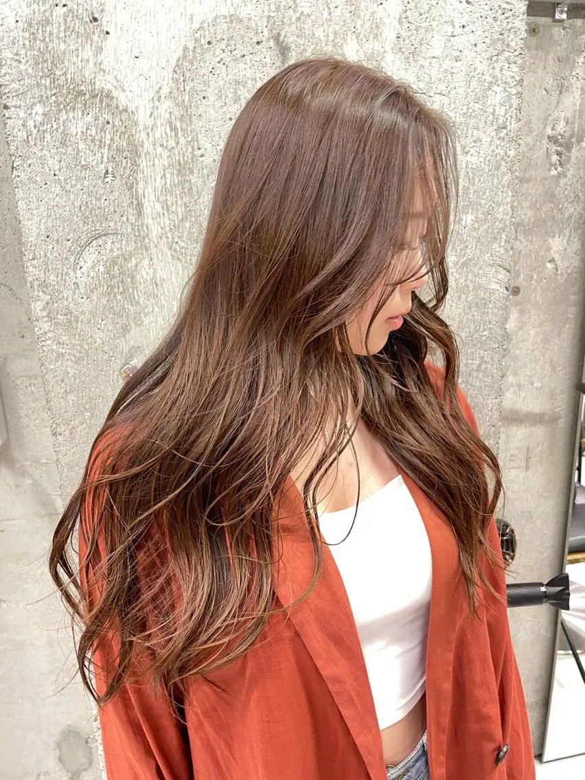 ロング 🫧ハイライトカラー 🫧 𝓜𝓘𝓤のヘアスタイル