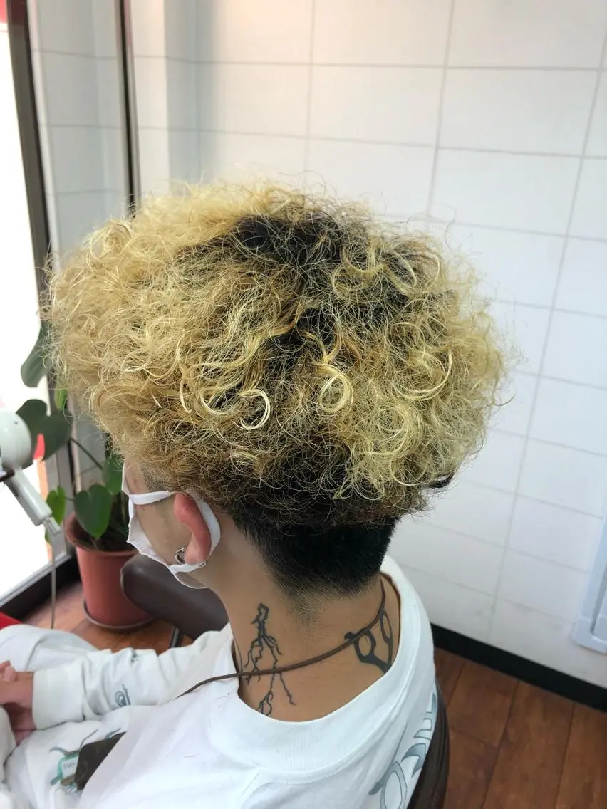 パーマ メンズ キセ ワカナのヘアスタイル