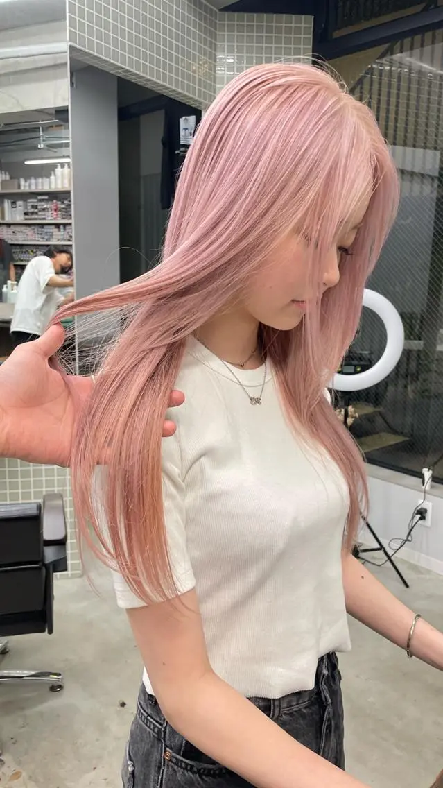ロング カラー ブリーチ ケアブリーチ ロング カット ヘアカラー ケアブリーチ/ レイヤー/vardyのヘアスタイル