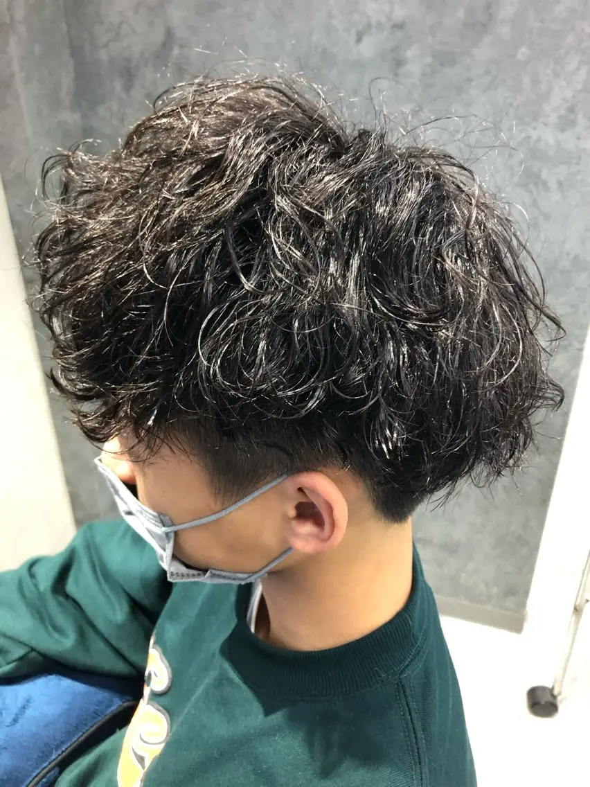 パーマ メンズ メンズパーマ 波巻きパーマ カット パーマ トリートメント Noyヨシモト ヒロトのヘアスタイル