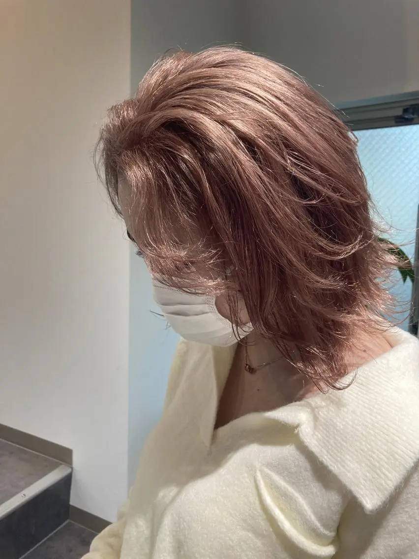 セミロング カラー ベージュカラー ブロンド 佐伯 和佳のヘアスタイル