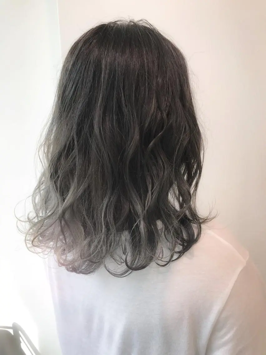 ミディアム カラー パーマ 透明感カラー/ レイヤー　YUKAのヘアスタイル
