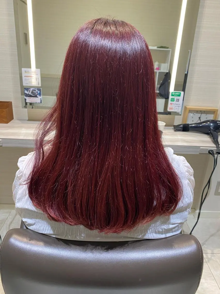 セミロング カラー 銀座メンズ専門🖤 叶奈々のヘアスタイル