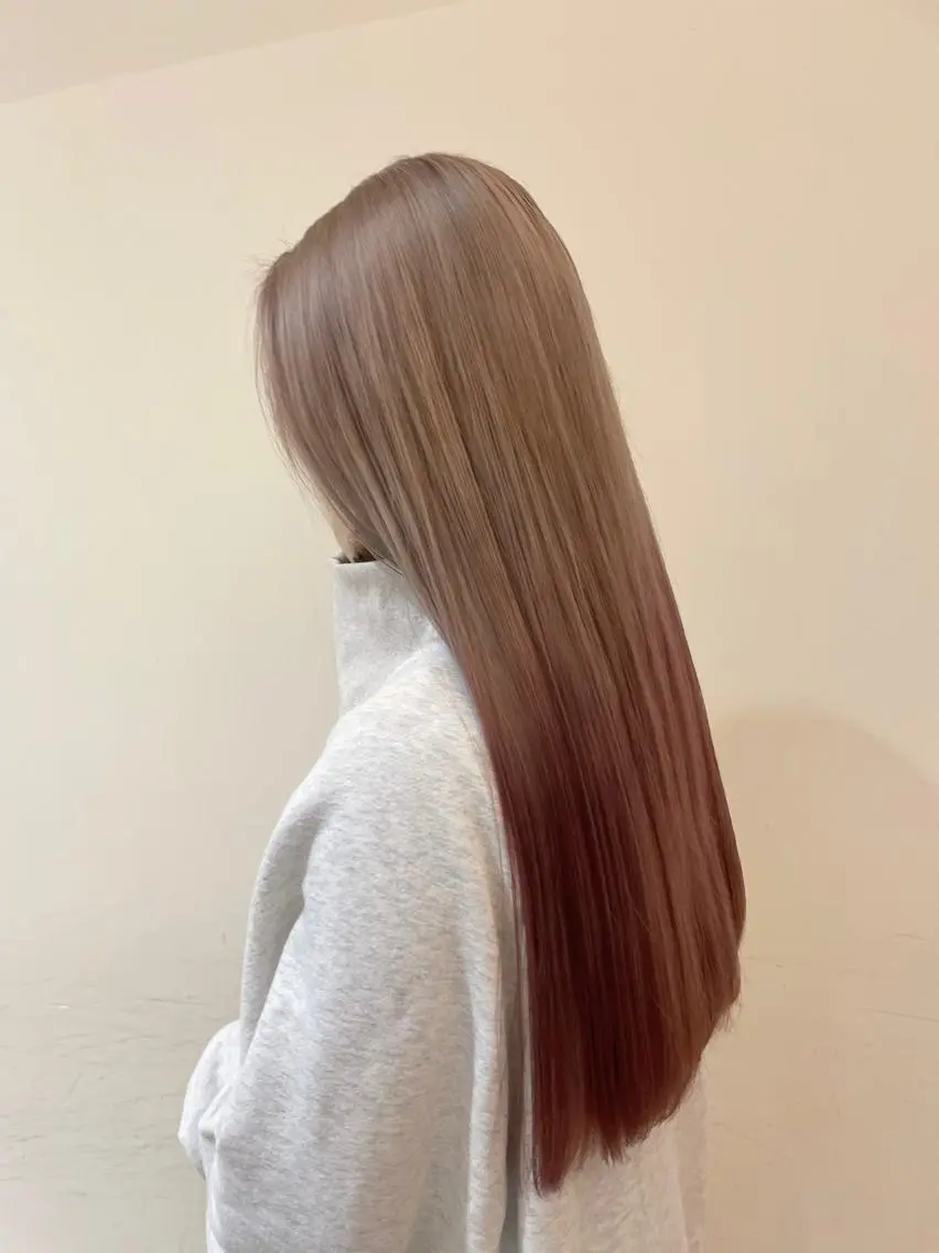 ロング 松田 アカリのヘアスタイル