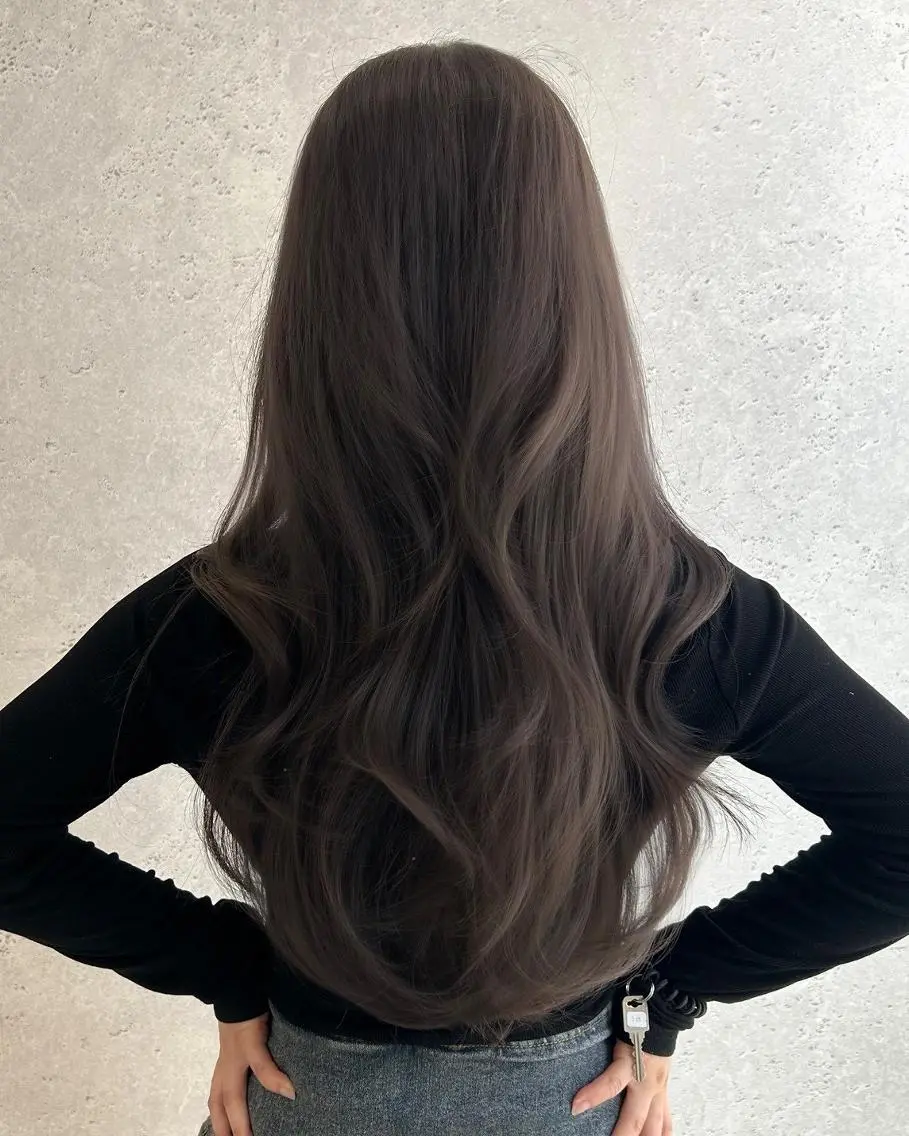 カラー 夏のトレンドヘア🤍 BABY上野のヘアスタイル