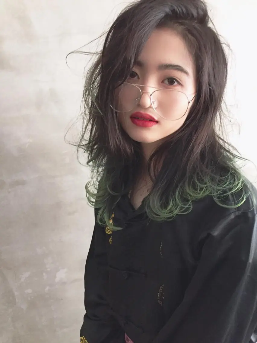 ミディアム カラー ミント ミントグリーン カット ヘアカラー トリートメント 大西 直人のヘアスタイル