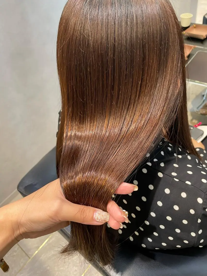 セミロング 縮毛矯正 トリートメント 髪質改善お任せ ください♪ひとみのヘアスタイル