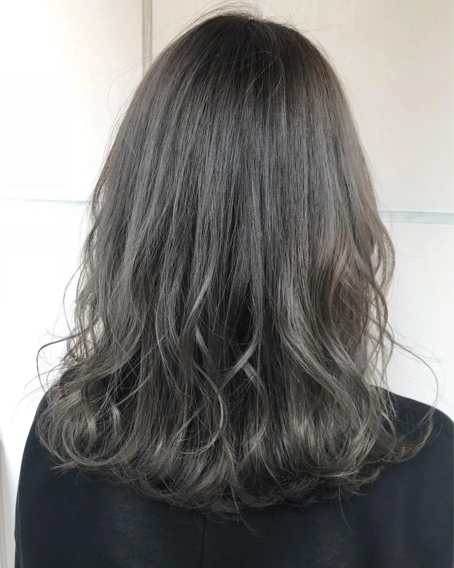 ミディアム カラー ヘアカラー トリートメント 髪質改善will hairdesignのヘアスタイル