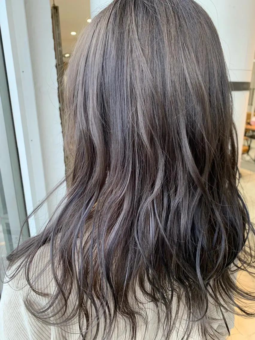 セミロング ヘアカラー トリートメント LUXBE LUCEのヘアスタイル