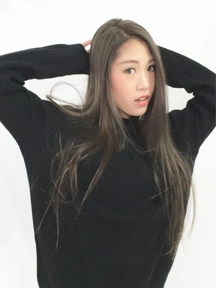 ロング カラー アッシュ ハイトーン特化🤍 浦住のヘアスタイル