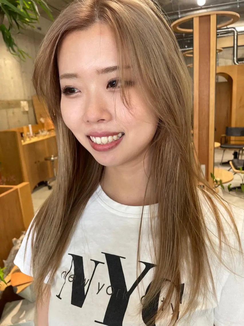 カラー wewe: momoeのヘアスタイル