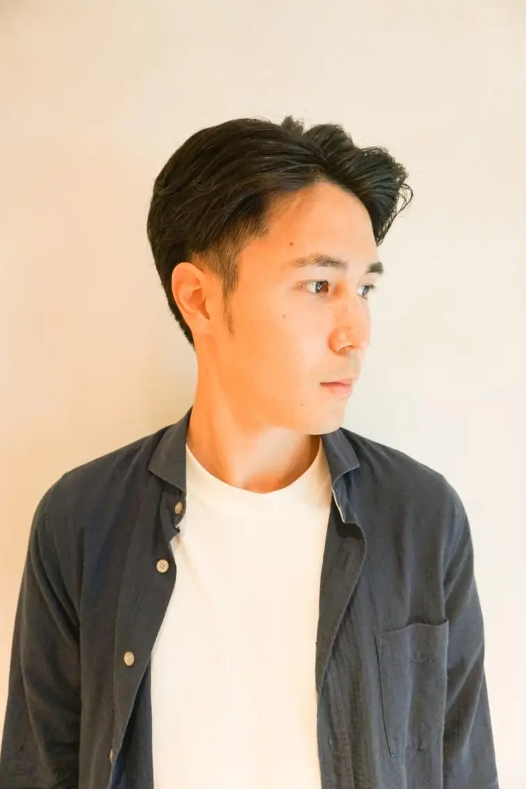 ショート メンズ アップバング ビジネス マッシュ メンズパーマ メンズツイストパーマ 高橋 英彦のヘアスタイル