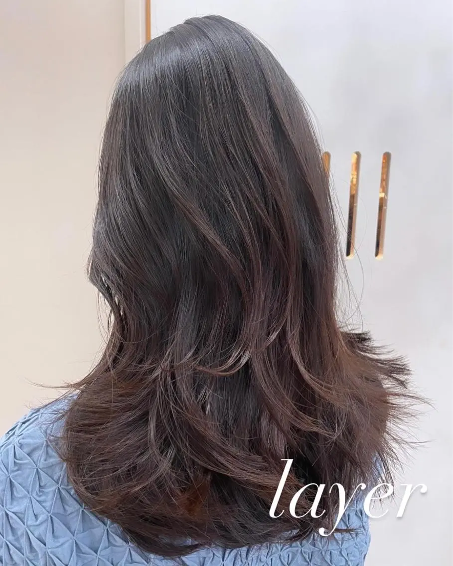 ミディアム くびれヘア レイヤーカット YUKI / レイヤーカット🤍のヘアスタイル