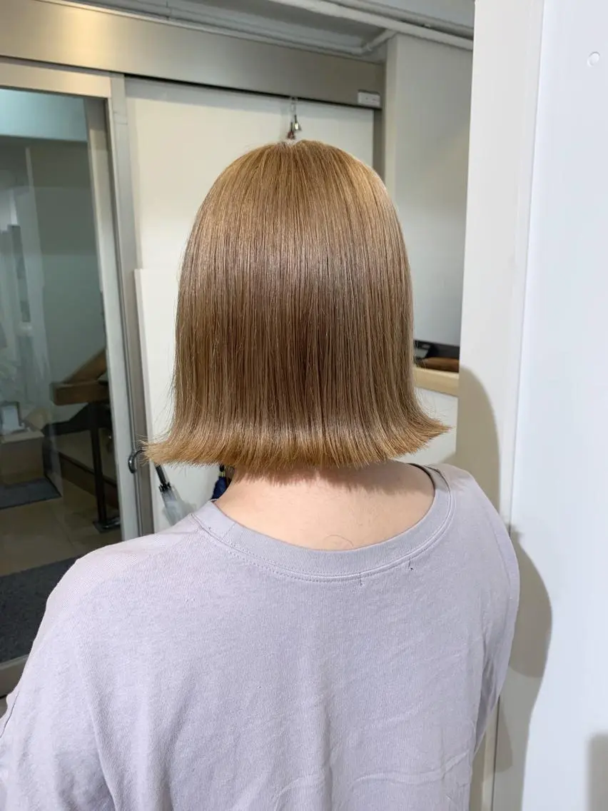 ショート 切りっぱなしボブ ボブ レイヤー×縮毛矯正 深見 拓のヘアスタイル