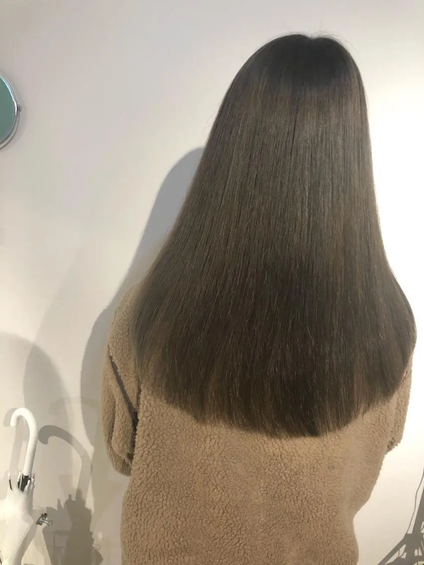 セミロング カラー アディクシーカラー グレージュ カット トリートメント 🍊新宿南口🍊 ERINAのヘアスタイル