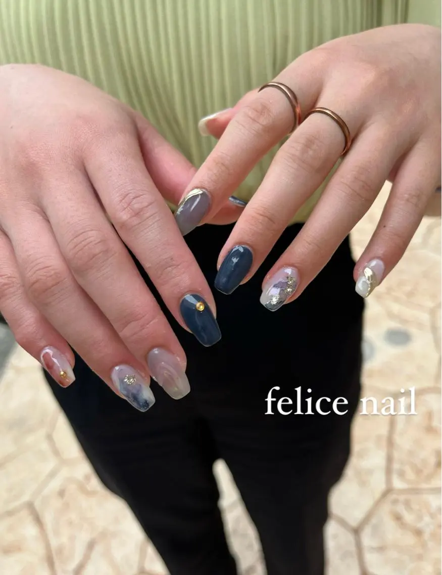 ネイル ジェルネイル ネイビー ニュアンスネイル オフィスネイル パラジェル felice nailのネイルデザイン
