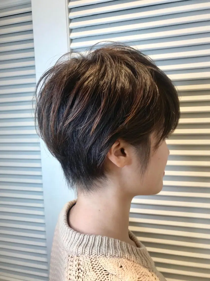 ショート カラー パーマ カット ヘアカラー トリートメント 色気レイヤー& ショートはお任せ🌟のヘアスタイル