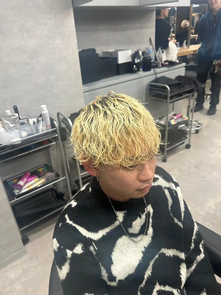 メンズ 🔥大人の色気パーマ メンズヘア特化🔥のヘアスタイル