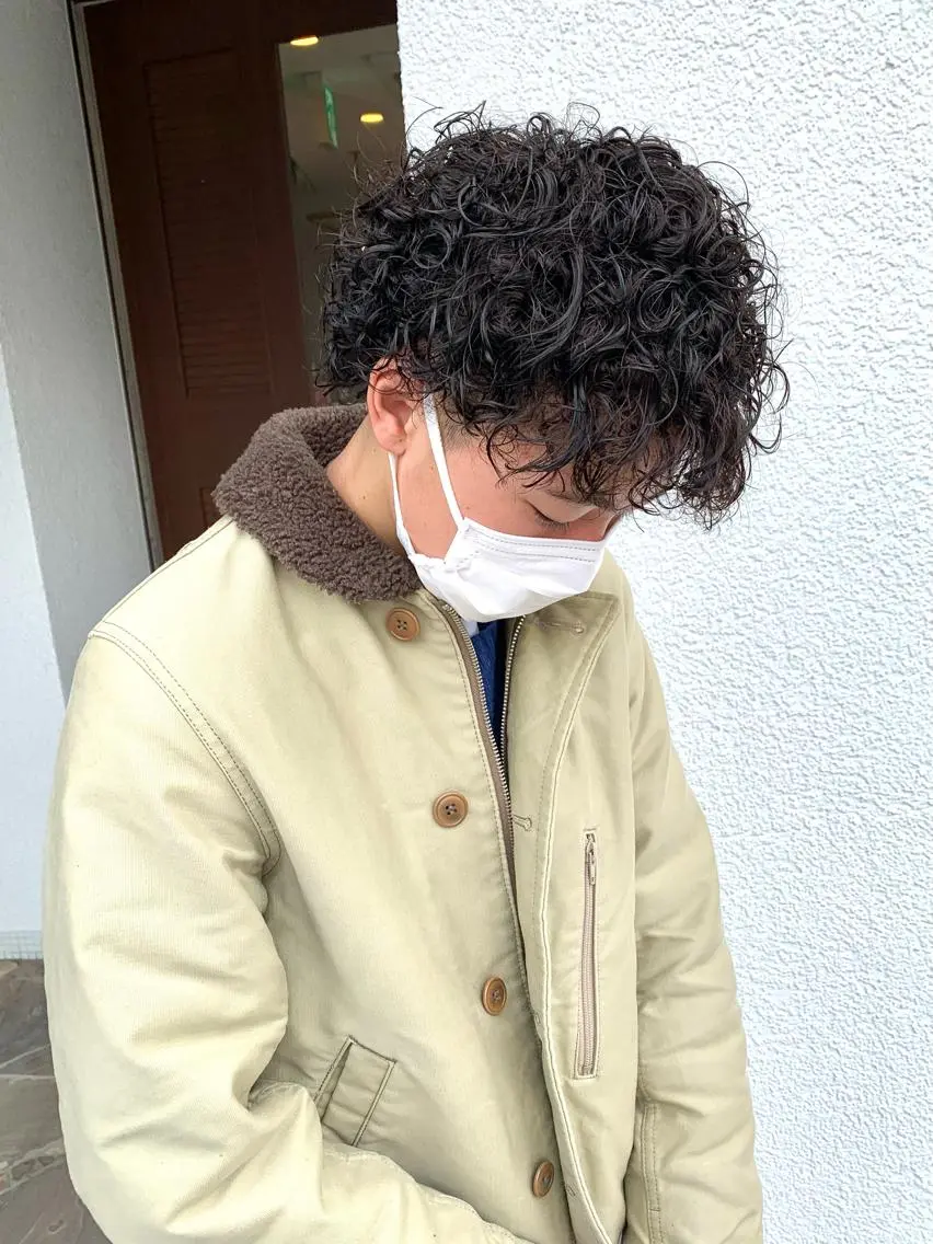 ミディアム パーマ ヘアアレンジ メンズ ミディアムパーマ メンズパーマ プードルパーマ プードルパーマ スパイラルパーマ メンズパーマ職人 加藤 弘貴のヘアスタイル