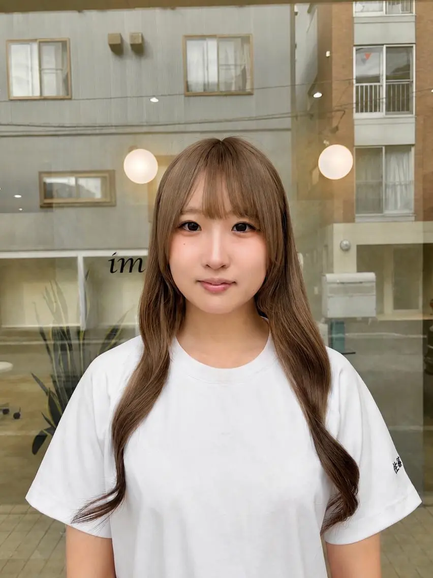 カラー ロング ベージュカラー ブリーチ 透明感カラー ミルクティーベージュ 韓国ヘアケアブリーチ 莉奈のヘアスタイル