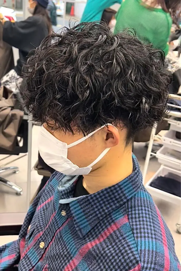 ショート パーマ メンズ カット パーマ 🦩パーマン🦩佐藤 航太のヘアスタイル