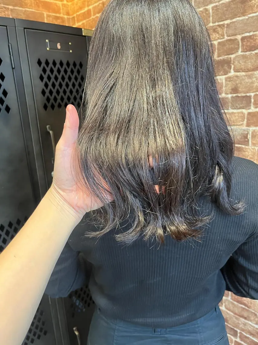 ミディアム カラー パーマ ヘアアレンジ メンズ キッズ ネイル マツエク・マツパ アイブロウ メンズブリーチ メンズハイライト メンズインナーカラー メンズ韓国風 ブリーチ 久木原 ゆりのヘアスタイル