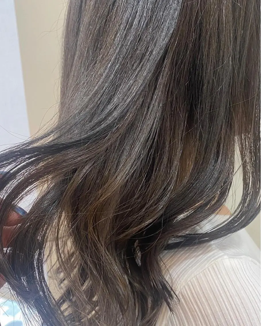 セミロング 藤原 侑香のヘアスタイル